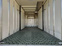 いすゞエルフ冷凍車（冷蔵車）小型（2t・3t）[写真13]