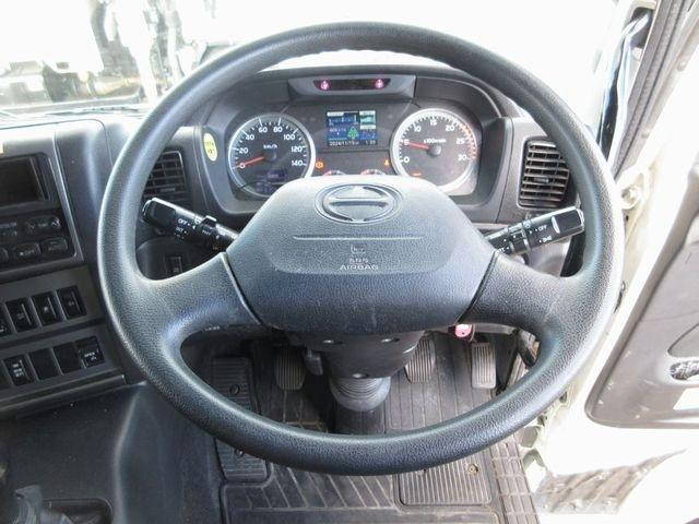 日野プロフィアアルミウイング大型（10t）[写真29]