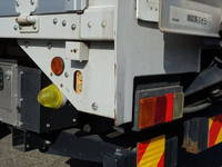 三菱ふそうファイターアルミウイング中型（4t）[写真18]