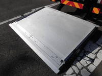 いすゞエルフアルミバン小型（2t・3t）[写真17]