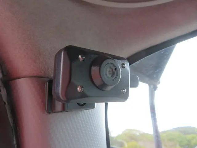 いすゞギガトレーラーヘッド（トラクターヘッド）大型（10t）[写真22]