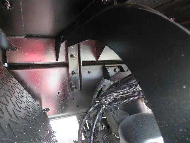 いすゞギガトレーラーヘッド（トラクターヘッド）大型（10t）[写真36]