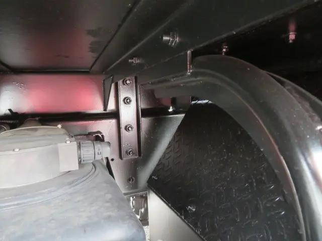 いすゞギガトレーラーヘッド（トラクターヘッド）大型（10t）[写真37]