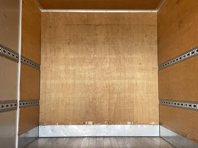 三菱ふそうキャンターアルミバン小型（2t・3t）[写真14]