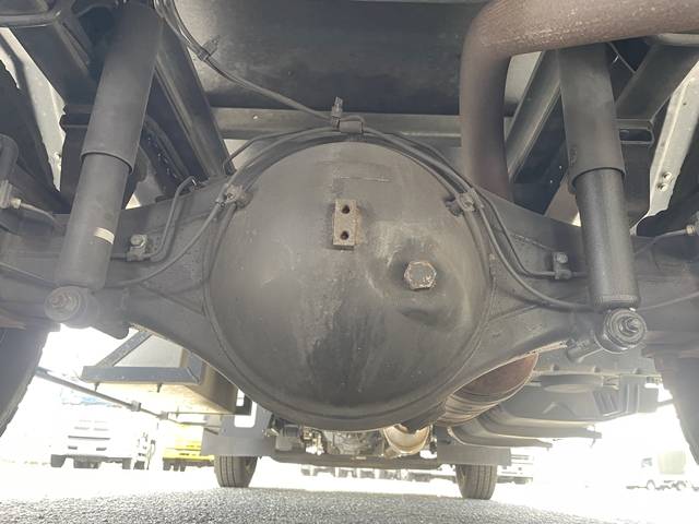 三菱ふそうキャンターアルミバン小型（2t・3t）[写真23]