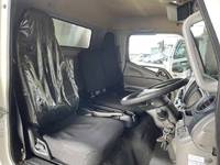 三菱ふそうキャンターアルミバン小型（2t・3t）[写真32]