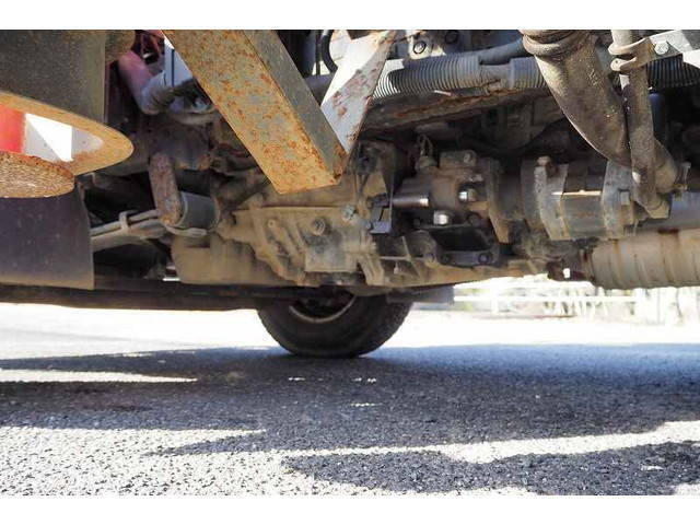 三菱ふそうキャンタークレーン3段小型（2t・3t）[写真27]