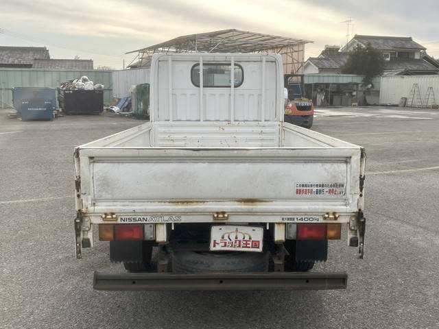 日産アトラス平ボディ小型（2t・3t）[写真10]