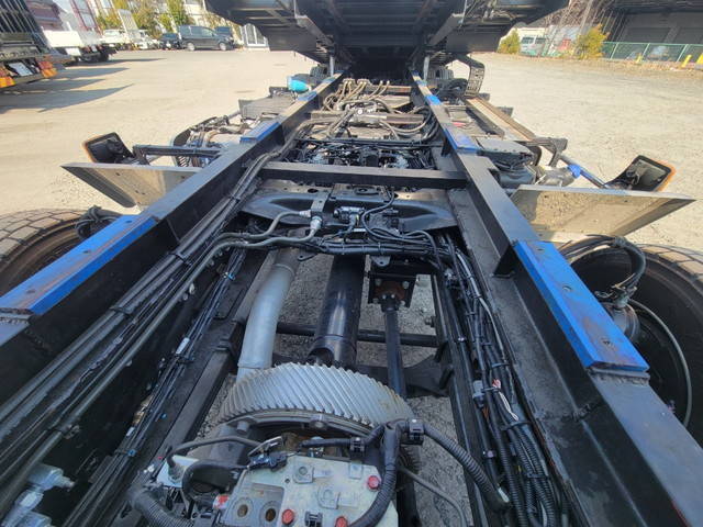 日野プロフィアセーフティローダー大型（10t）[写真23]