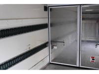 いすゞエルフ冷凍車（冷蔵車）小型（2t・3t）[写真22]