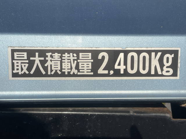 三菱ふそうキャンターアルミバン小型（2t・3t）[写真15]