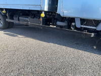 三菱ふそうキャンターアルミバン小型（2t・3t）[写真16]