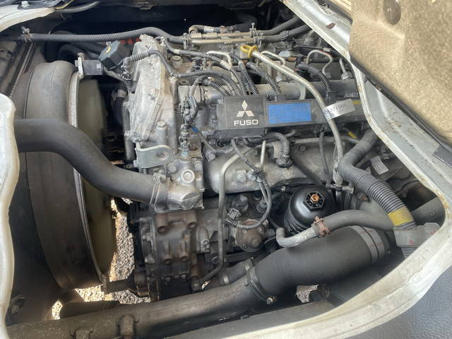 三菱ふそうキャンターアルミバン小型（2t・3t）[写真24]