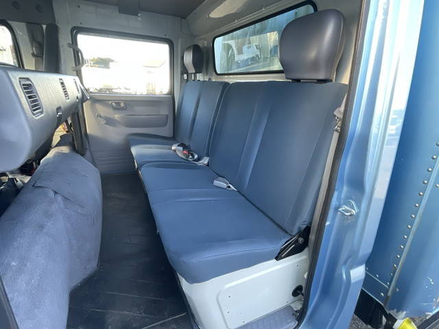 三菱ふそうキャンターアルミバン小型（2t・3t）[写真28]