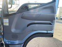 三菱ふそうキャンターアルミバン小型（2t・3t）[写真31]