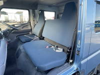 三菱ふそうキャンターアルミバン小型（2t・3t）[写真33]