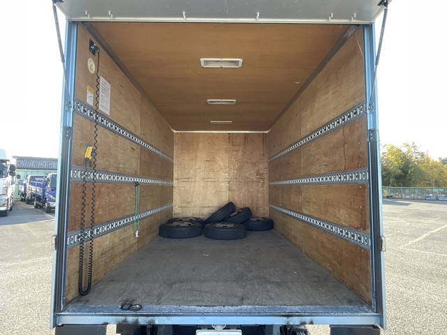 三菱ふそうキャンターアルミバン小型（2t・3t）[写真08]