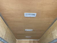 三菱ふそうキャンターアルミバン小型（2t・3t）[写真09]