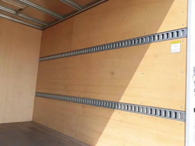 日野デュトロアルミバン小型（2t・3t）[写真12]