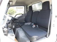 日野デュトロアルミバン小型（2t・3t）[写真32]