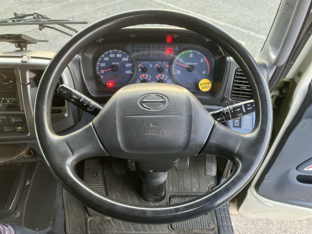 日野レンジャーセーフティローダー増トン（6t・8t）[写真38]