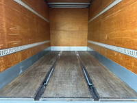 三菱ふそうキャンターアルミバン小型（2t・3t）[写真09]