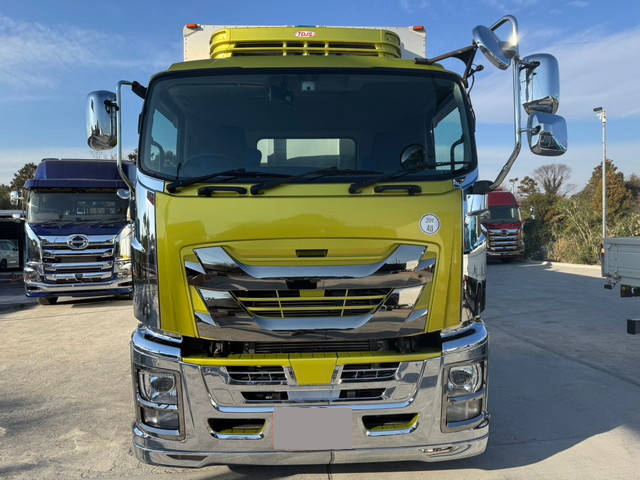 いすゞギガ冷蔵冷凍ウイング大型（10t）[写真11]