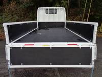 三菱ふそうキャンター平ボディ小型（2t・3t）[写真07]