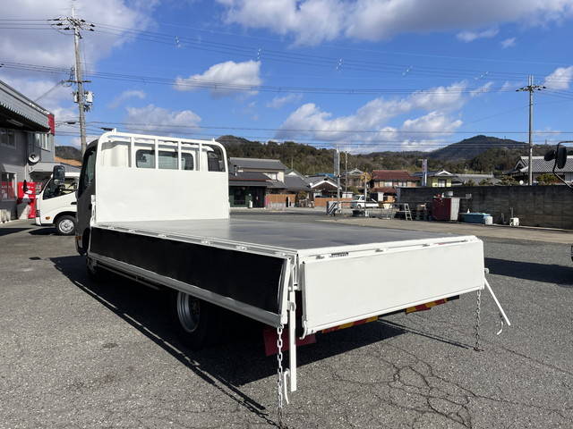 日野デュトロ平ボディ小型（2t・3t）[写真14]