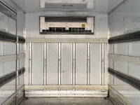 いすゞエルフ冷凍車（冷蔵車）小型（2t・3t）[写真14]