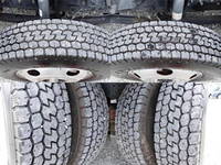 三菱ふそうキャンターアルミバン小型（2t・3t）[写真13]