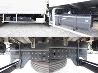 三菱ふそうキャンターアルミバン小型（2t・3t）[写真16]