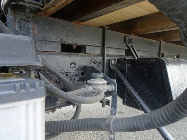 いすゞエルフクレーン3段小型（2t・3t）[写真20]