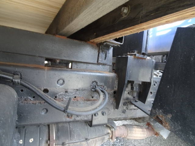 いすゞエルフクレーン3段小型（2t・3t）[写真23]