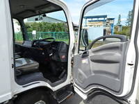 いすゞエルフクレーン3段小型（2t・3t）[写真28]