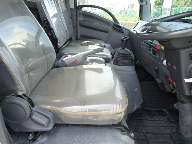 いすゞエルフクレーン3段小型（2t・3t）[写真29]