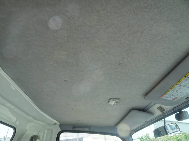 いすゞエルフクレーン3段小型（2t・3t）[写真31]