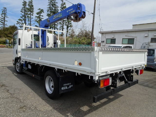 いすゞエルフクレーン3段小型（2t・3t）[写真04]