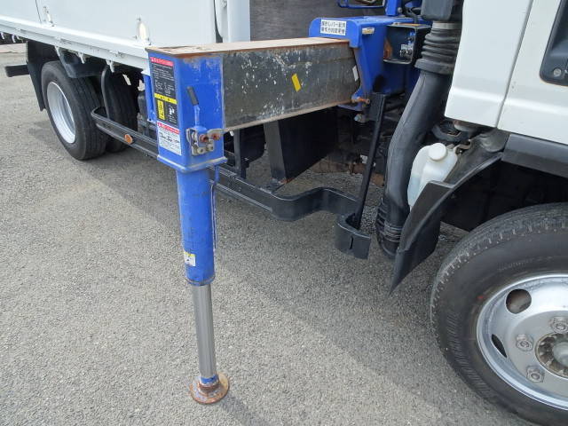 いすゞエルフクレーン3段小型（2t・3t）[写真08]