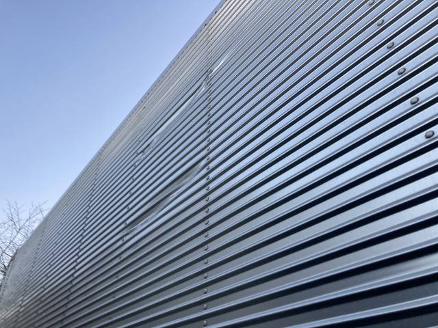 UDトラックスコンドル冷蔵冷凍ウイング中型（4t）[写真04]