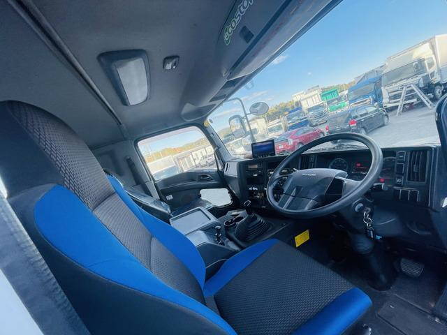 いすゞギガダンプ大型（10t）[写真12]