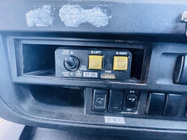 いすゞギガダンプ大型（10t）[写真19]