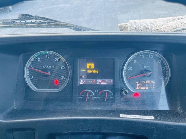 いすゞギガダンプ大型（10t）[写真22]