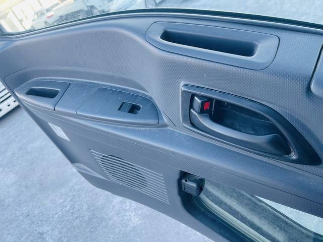 いすゞギガダンプ大型（10t）[写真24]