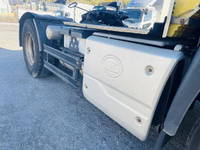 UDトラックスクオントレーラーヘッド（トラクターヘッド）大型（10t）[写真14]