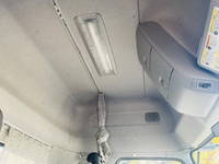 UDトラックスクオントレーラーヘッド（トラクターヘッド）大型（10t）[写真25]