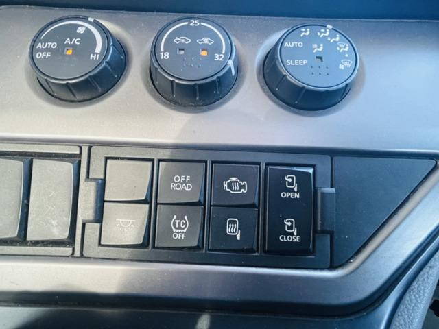 UDトラックスクオントレーラーヘッド（トラクターヘッド）大型（10t）[写真28]