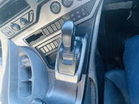 UDトラックスクオントレーラーヘッド（トラクターヘッド）大型（10t）[写真31]