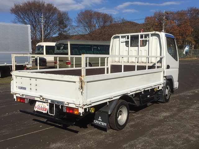 三菱ふそうキャンターガッツ平ボディ小型（2t・3t）[写真02]