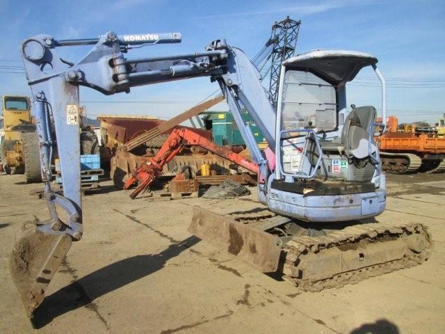 コマツミニユンボ（ミニバックホー）PC38UU-3 [写真01]